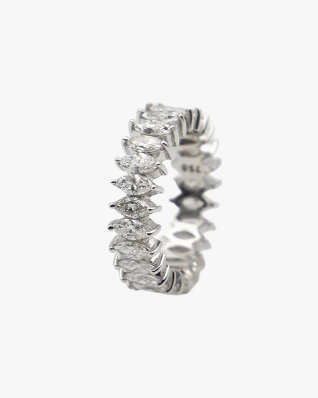 Aliança Inteira Diamantes em  Ouro Branco 18K