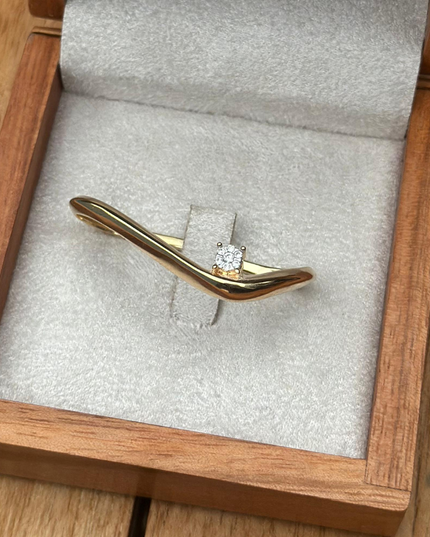 Anel Arco Luz com Diamantes