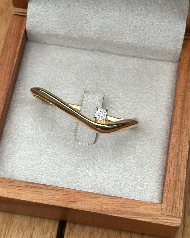 Anel Arco Luz com Diamantes