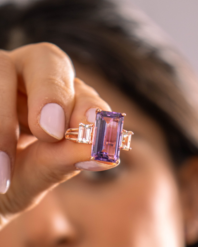 Anel Aura com Três Pedras Naturais