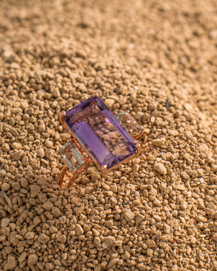 Anel Aura com Três Pedras Naturais