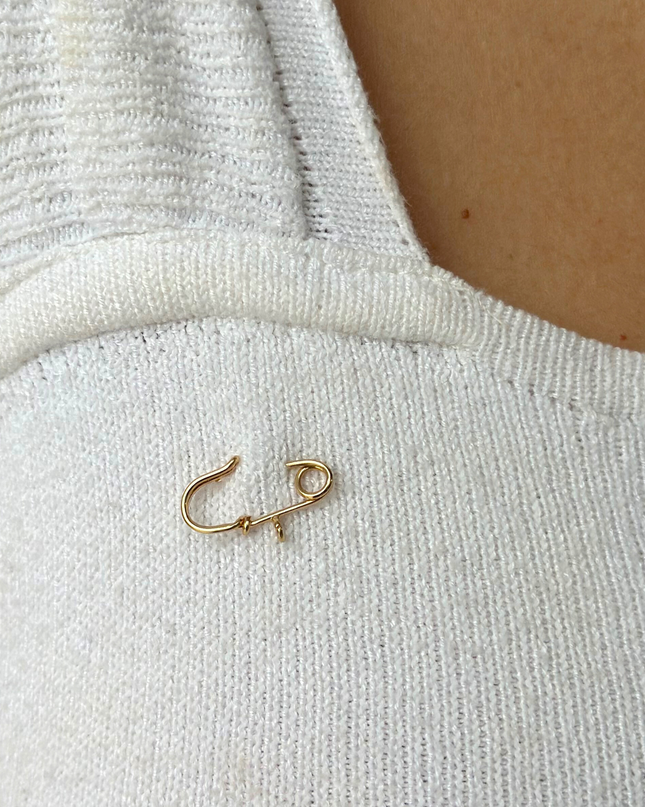 Alfinete Infantil Curvado em Ouro  Amarelo 18K