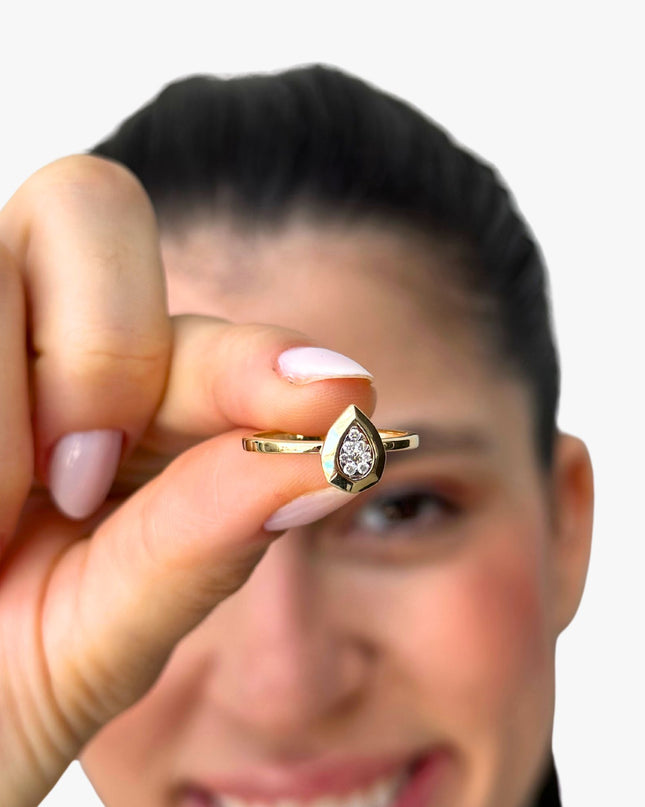 Anel Gota em Ouro Amarelo 18K com Diamantes