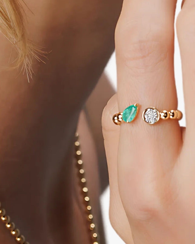 Anel de Esmeralda com Diamantes