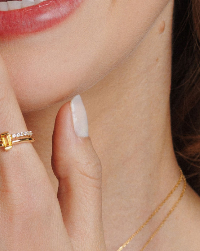 Anel Sol de Citrino com Topázio Branco em Ouro Amarelo 18K
