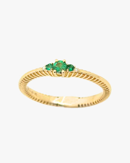 Anel de Esmeralda com Diamante