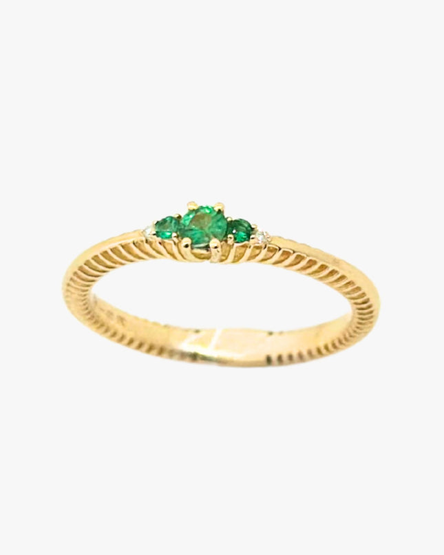 Anel de Esmeralda com Diamante