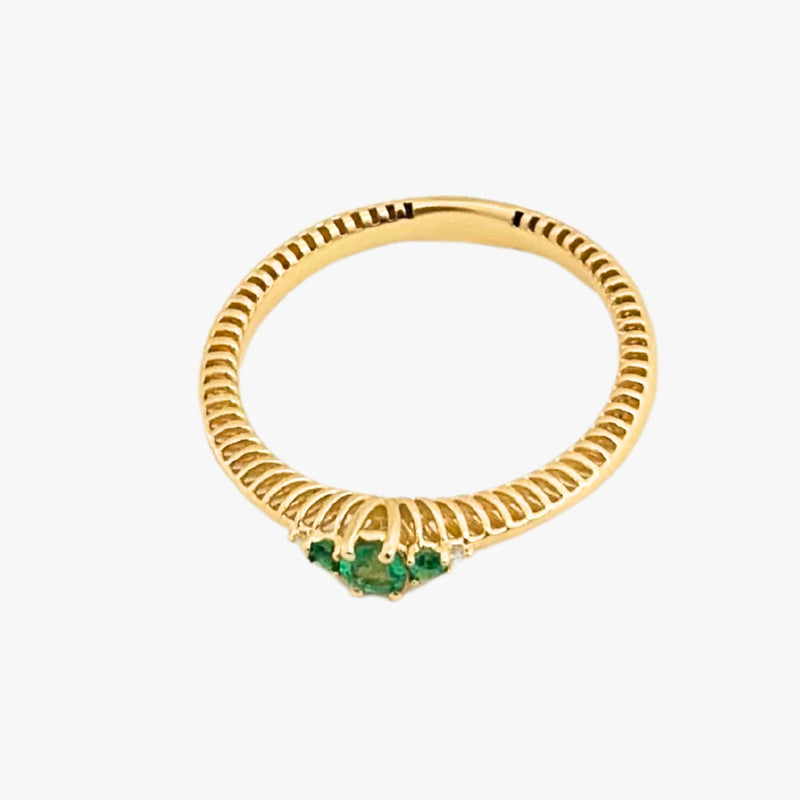 Anel de Esmeralda com Diamante