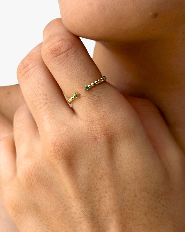 Anel de Esmeralda em Ouro Amarelo 18K