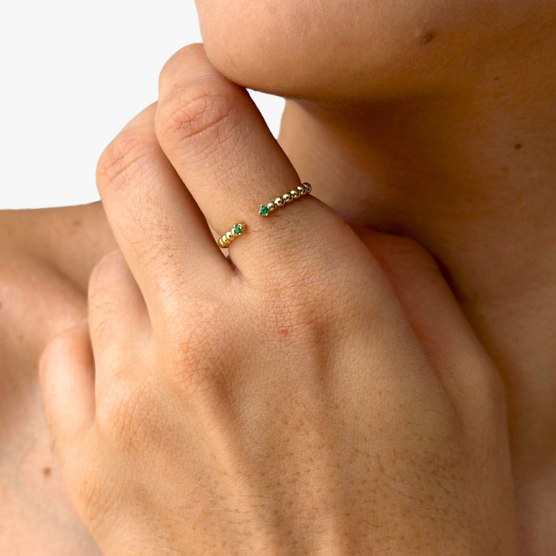 Anel de Esmeralda em Ouro Amarelo 18K