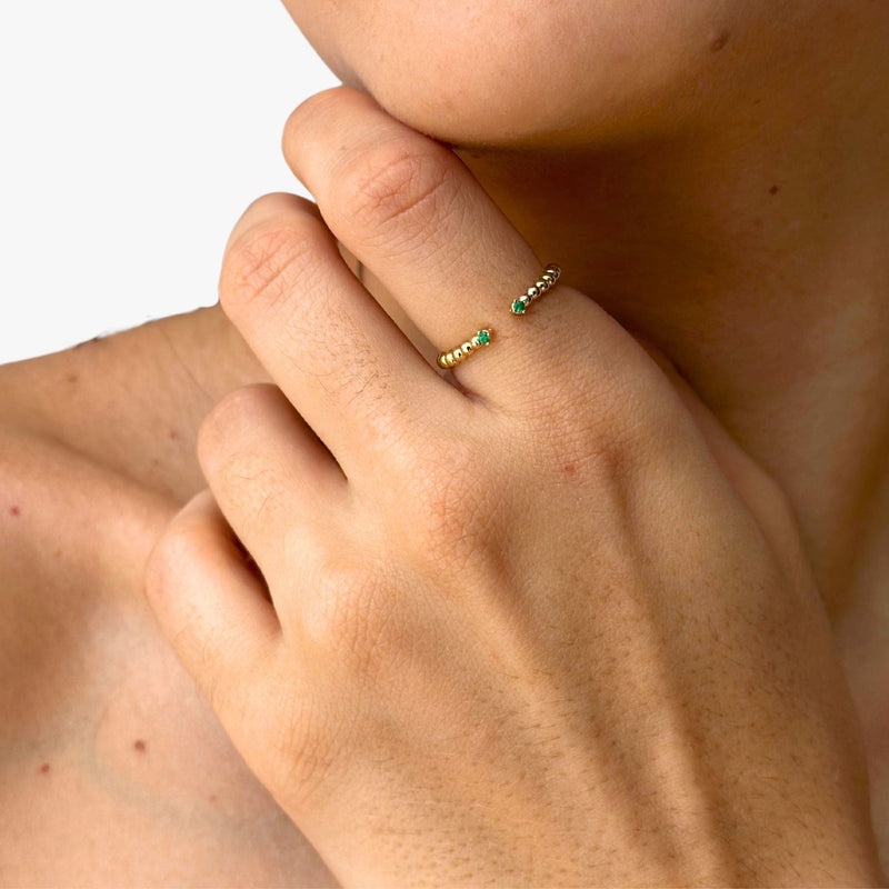 Anel de Esmeralda em Ouro Amarelo 18K