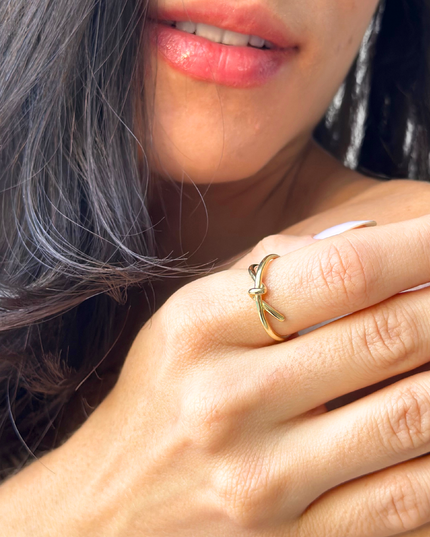 Anel Nó em Ouro Amarelo 18K