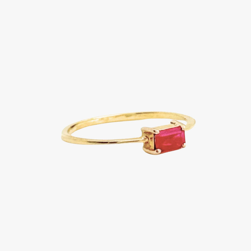 Anel com Rubi em Ouro Amarelo 18K