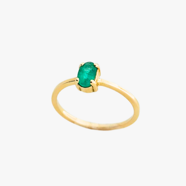 Anel com Esmeralda Oval em Ouro Amarelo 18K