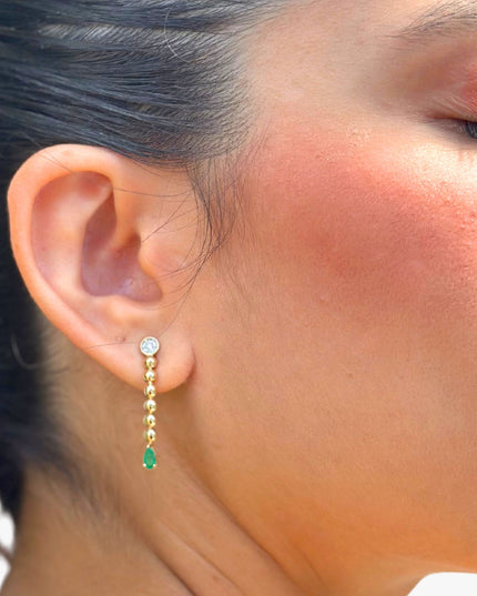 Brinco Gota de Esmeralda com Diamantes em Ouro Amarelo 18K