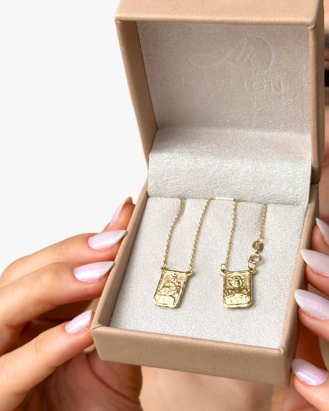 Escapulário Masculino em  Ouro Amarelo 18K