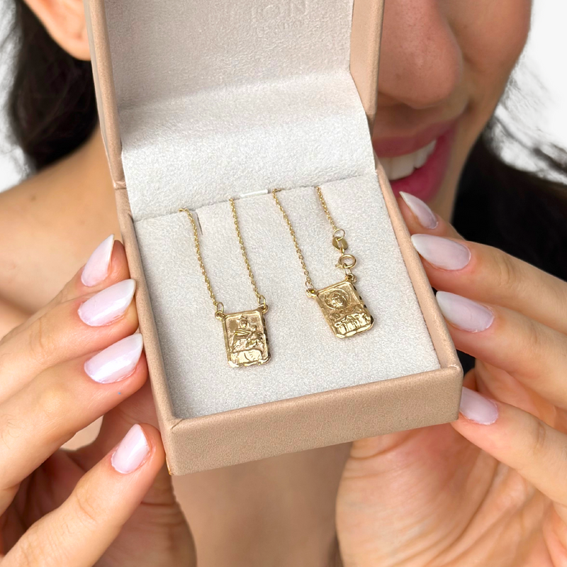 Escapulário Masculino em  Ouro Amarelo 18K