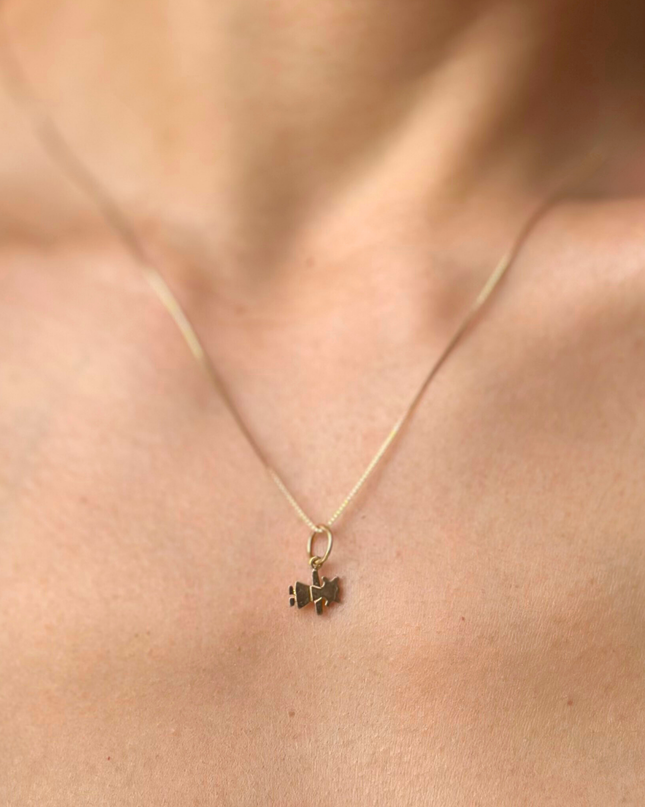 Pingente Menina em Ouro  Amarelo 18K