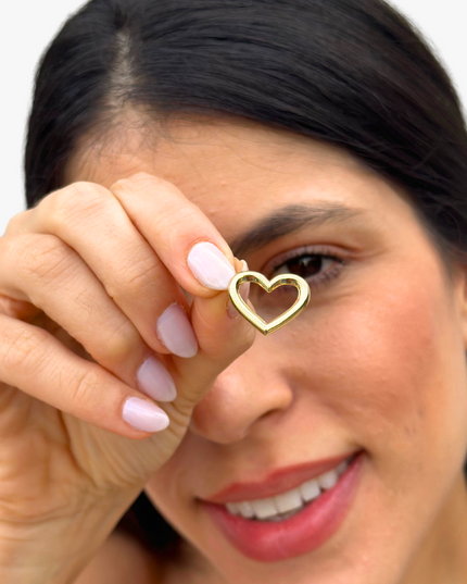 Pingente de Coração Vazado em Ouro  Amarelo 18K