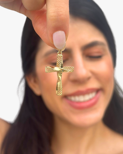 Pingente Cruz Proteção em Ouro Amarelo 18K