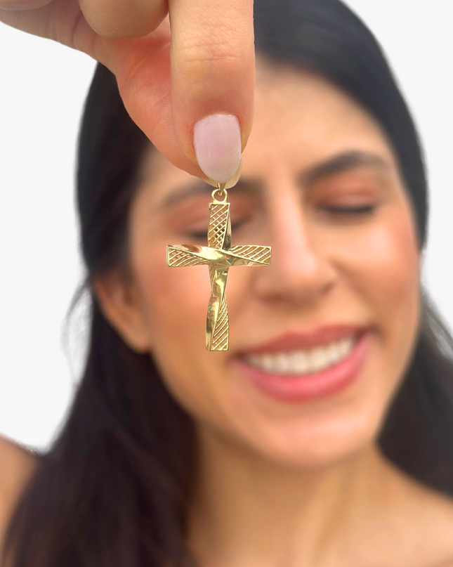 Pingente Cruz Proteção em Ouro Amarelo 18K
