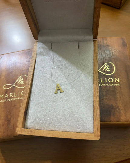 Colar Nylon Invisível com Letra Personalizada Ouro 18k