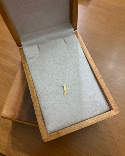 Colar Nylon Invisível com Letra Personalizada Ouro 18k